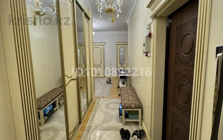 4-бөлмелі пәтер · 210 м² · 2/6 қабат, Комсомольский ш/а., Кыз-Жибек — Домалак ана, бағасы: 200 млн ₸ в Астане, Есильский р-н — фото 2