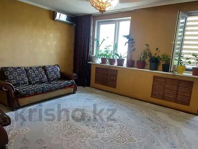 4-бөлмелі пәтер · 122.7 м² · 5/10 қабат, Ақсай-5 ш/а. — МомышулыЖубанова, бағасы: 85 млн ₸ в Алматы, Ауэзовский р-н