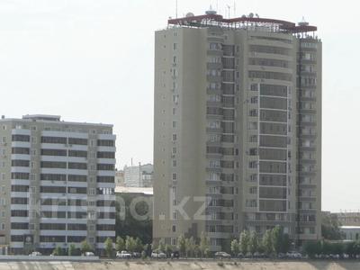 2-комнатная квартира, 65 м², 6/10 этаж помесячно, Смагулова 56Б за 220 000 〒 в Атырау