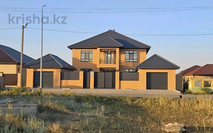 Отдельный дом · 8 комнат · 330 м² · 9 сот., Абылайхан 49 — Каныш Сатпаев за 125 млн 〒 в Уральске — фото 3