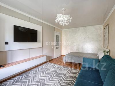 Аренда квартир в Алматы: 1-комнатная квартира · 34 м² · 5/5 этаж, мкр Алмагуль 14 — Жарокова - Ходжанова за 350 000 〒 1-комнатная квартира · 34 м² · 5/5 этаж, мкр Алмагуль 14 — Жарокова - Ходжанова за 350 000 〒 в Алматы, Бостандыкский р-н