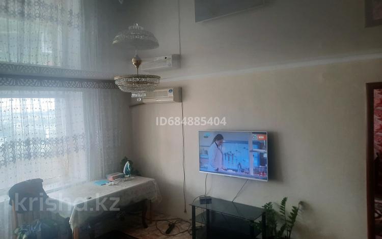 3-комнатная квартира · 64 м² · 7/9 этаж, мкр 4 за 19.5 млн ₸ в Уральске — фото 2