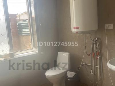 Жеке үй · 4 бөлме · 150 м² · 4 жүзд., Азат ш/а, Алма Оразбаева 48, бағасы: 15 млн ₸ в Шымкенте, Енбекшинский р-н