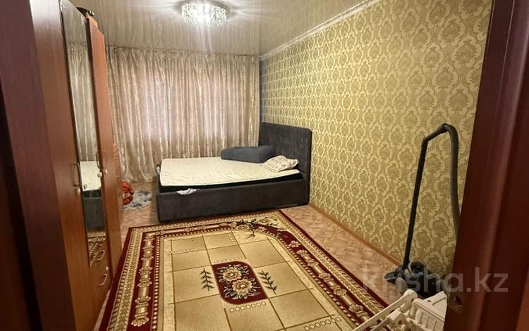 2-комнатная квартира · 45 м² · 4/5 этаж, Майкудук, 16й микрорайон за 10.9 млн ₸ в Караганде, Алихана Бокейханова р-н — фото 2