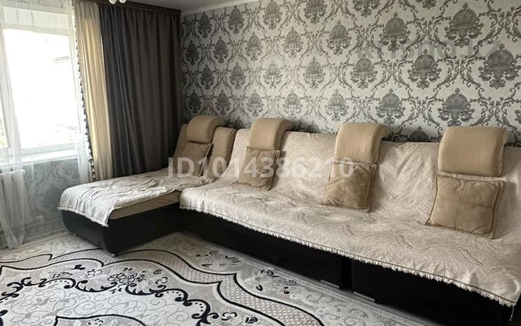 4-бөлмелі пәтер · 68 м² · 6/9 қабат, 6-й микрорайон 64 — Находится возле 10 школы, бағасы: 25 млн ₸ в Темиртау — фото 2