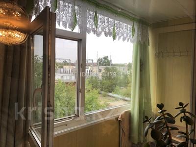 2-бөлмелі пәтер · 50 м² · 3/3 қабат, Камзина 45 — Красный дом в 3 этажа за Военкоматом с гаражом, бағасы: 17.5 млн ₸ в Аксу