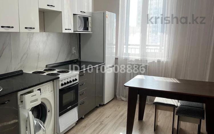 2-бөлмелі пәтер · 60 м² · 3/12 қабат, Сатпаева — Драм театр, бағасы: 200 000 〒 в Усть-Каменогорске — фото 2