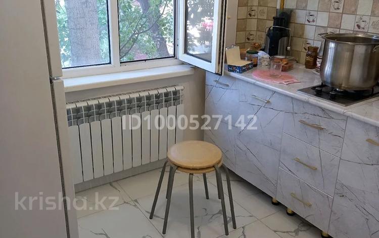 3-комнатная квартира · 59 м² · 2/5 этаж, 5 мкр 27 — арбат за 20 млн 〒 в Атырау, мкр Привокзальный-5 — фото 2