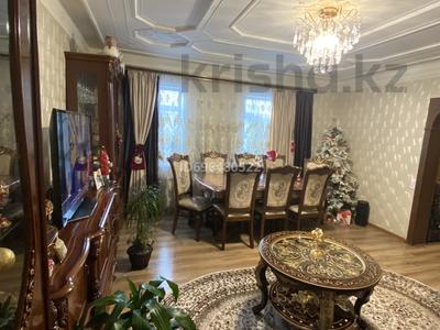 Отдельный дом · 4 комнаты · 120 м² · 6 сот., мкр Новый Город, 20 партсъезда 2 — Гоголя за 39.5 млн 〒 в Караганде, Казыбек би р-н