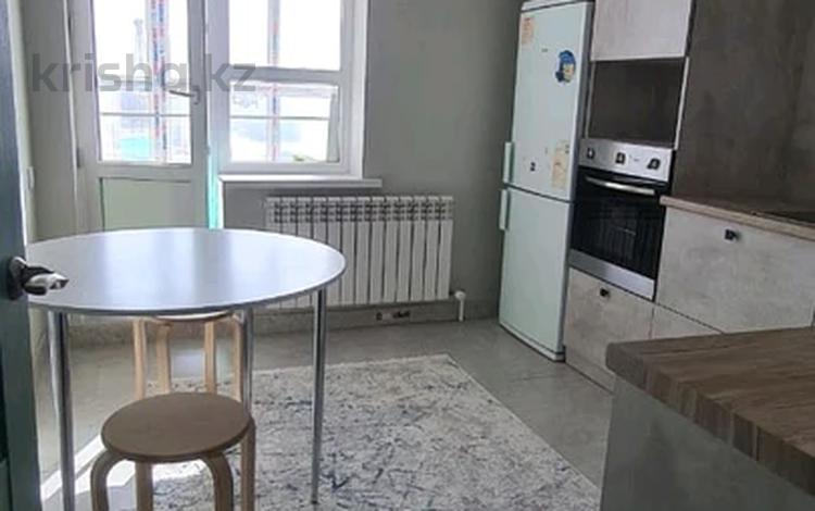 1-комнатная квартира, 53 м², 14/24 этаж помесячно, Сафуан Шаймерденов 8