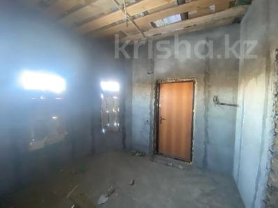 Продажа домов и дачи в Атырауской обл.: Отдельный дом · 4 комнаты · 160 м² · 8.31 сот., мкр Зарослый, Рыбник 431 за ~ 15.5 млн 〒 Отдельный дом · 4 комнаты · 160 м² · 8.31 сот., мкр Зарослый, Рыбник 431 за ~ 15.5 млн 〒 в Атырау