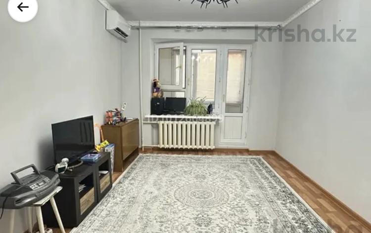 3-бөлмелі пәтер · 64 м² · 3/5 қабат, Центральный ш/а., Махамбета 87 б — Продается 3-комнатная квартира, сквозная, чистая с мебелью, 3/5, в кирпичном доме,рядом театр, набережная, НСОС, Ембимунай, школы, сады., бағасы: 18 млн ₸ в Атырау, мкр Центральный — фото 11