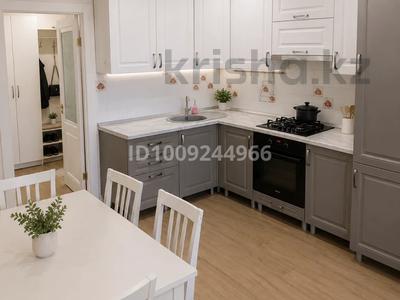 3-бөлмелі пәтер · 65 м² · 2/6 қабат, Темира Масина 41 — Район гост. Саяхат центр возле 3 школы, бағасы: 250 000 ₸ в Уральске