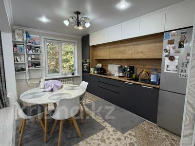 3-бөлмелі пәтер · 85 м² · 1/5 қабат, Жастар 37/1, бағасы: 32 млн ₸ в Усть-Каменогорске