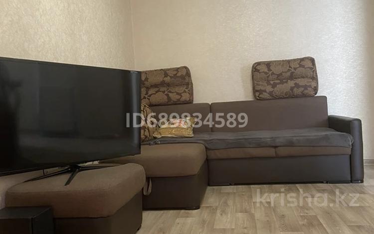 2-бөлмелі пәтер · 45 м² · 2/5 қабат, Жаңа қала ш/а., Ержанова 28, бағасы: 17.5 млн ₸ в Караганде, Казыбек би р-н — фото 4
