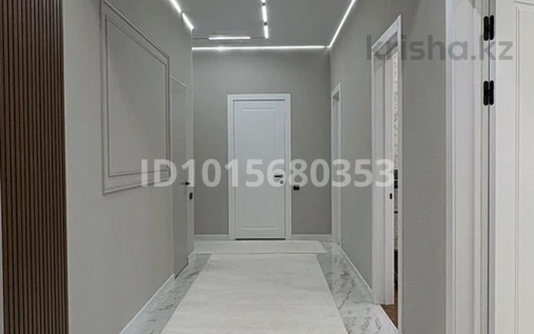 3-бөлмелі пәтер · 128 м² · 2/9 қабат, 40-а/ш. 2, бағасы: 70.5 млн ₸ в Актау, 40-й мкр — фото 2