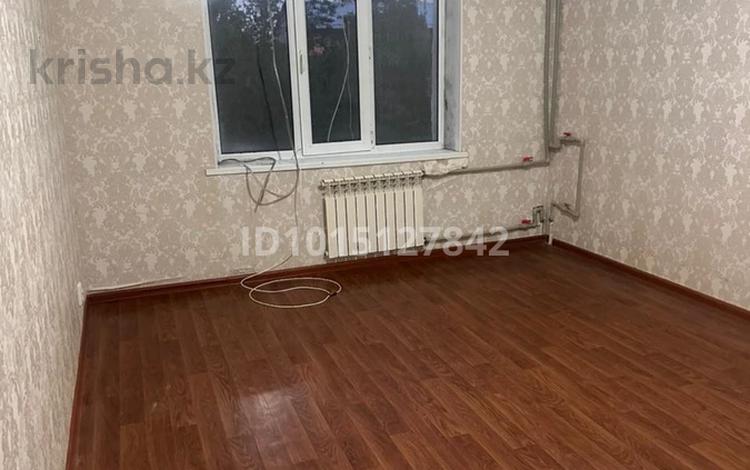 1-комнатная квартира · 43 м² · 4/5 этаж, мкр Алатау 46 за 75 000 ₸ в Таразе — фото 2