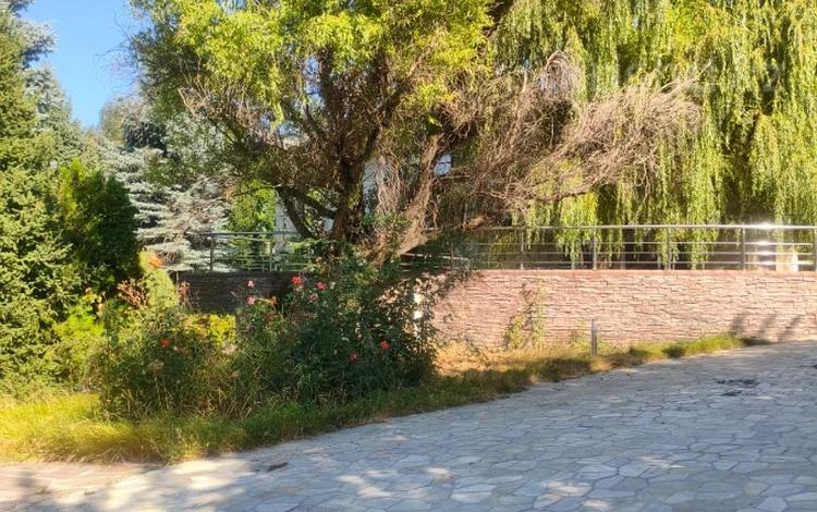 Отдельный дом · 8 комнат · 780 м² · 90 сот., Курмет 300/ за 2.6 млрд ₸ в Алматы, Медеуский р-н — фото 8