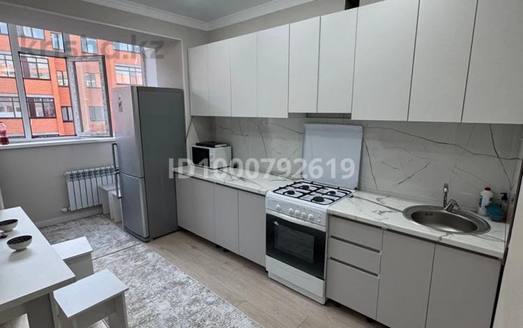 1-комнатная квартира · 40 м² · 4/5 этаж · помесячно, мкр. Алтын орда, Алтын орда ш/а. 17г за 150 000 〒 в Актобе — фото 2