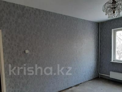 3-комнатная квартира, 70 м², 3/9 этаж, мкр Аксай-2 за 37 млн 〒 в Алматы, Ауэзовский р-н