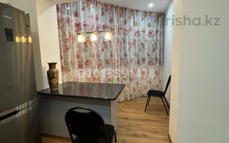 3-комнатная квартира · 90 м² · 6/9 этаж, мкр Каргалы 54/2 за 430 000 ₸ в Алматы, Наурызбайский р-н — фото 2