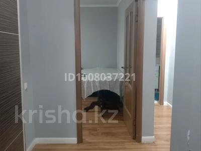 3-комнатная квартира · 76 м² · 1/9 этаж, мкр Аксай-5 18 — Базар Арыстан, Kazmed, детский сад, школа за 300 000 ₸ в Алматы, Ауэзовский р-н