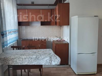 2-бөлмелі пәтер · 48 м² · 1/5 қабат, Ауэзова 27, бағасы: 15 млн ₸ в Семее