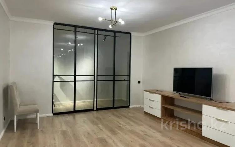 2-бөлмелі пәтер · 70 м² · 3/12 қабат, Тургут Озала, бағасы: 72 млн ₸ в Алматы, Алмалинский р-н — фото 8