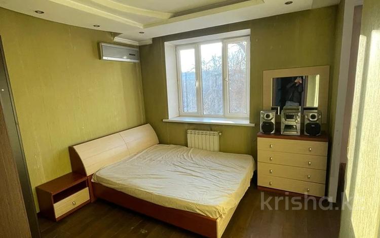 3-комнатная квартира, 72 м², 4/4 этаж помесячно, Абылай хана