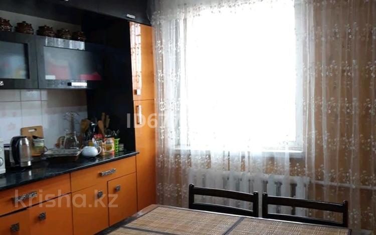 3-бөлмелі пәтер · 70 м² · 4 қабат, Военный городок 2, бағасы: 20 млн ₸ в Ушарале — фото 2
