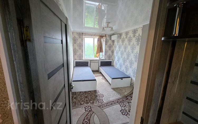 2-бөлмелі пәтер · 45 м² · 4/5 қабат, Айбергенова, бағасы: 150 000 ₸ в Шымкенте, Аль-Фарабийский р-н — фото 2
