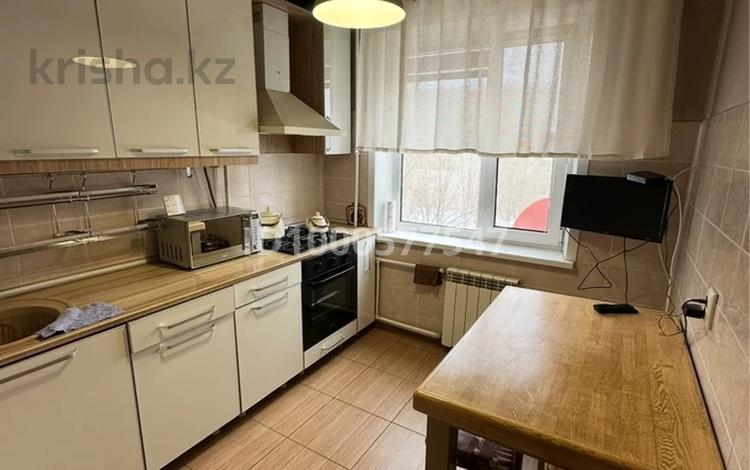 2-бөлмелі пәтер · 48 м² · 3/5 қабат, мкр 11 99, бағасы: 180 000 ₸ в Актобе — фото 2