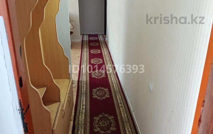3-комнатная квартира · 56 м² · 4/4 этаж, мкр №7 за 300 000 ₸ в Алматы, Ауэзовский р-н — фото 2