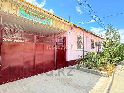 Отдельный дом · 5 комнат · 210 м² · 10 сот., Ыбыраева 22а за 22 млн 〒 в Туркестане