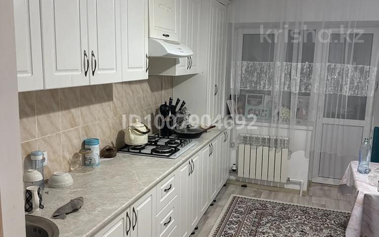 2-комнатная квартира · 60.4 м² · 3/4 этаж, Нур Актобе, Нұр Ақтөбе 28к — Дина гипермаркет за 18 млн 〒 — фото 2