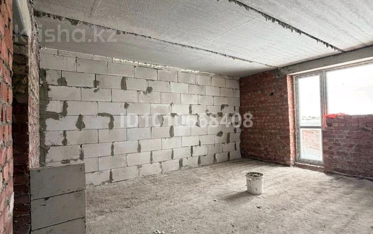 3-бөлмелі пәтер · 67.21 м² · 2/5 қабат, мкр Уркер, Умбетей жырау — Узак батыр, бағасы: 15 млн ₸ в Астане, Нура р-н — фото 4