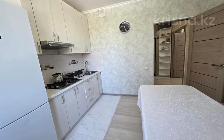 1-комнатная квартира · 40 м² · 3/6 этаж, мкр Кокжиек за 23.5 млн ₸ в Алматы, Жетысуский р-н — фото 2