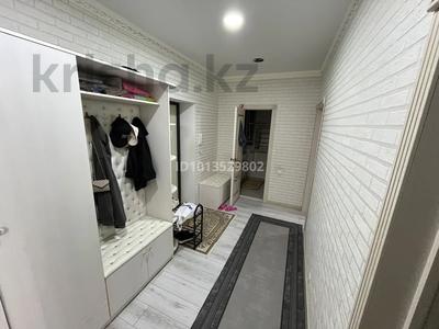 2-бөлмелі пәтер · 60.4 м² · 3/5 қабат, Айтеке би, бағасы: 22 млн ₸ в Актобе, мкр. Курмыш
