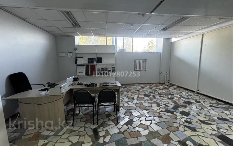 Офисы · 25 м² за 35 000 ₸ в Актобе, мкр 12 — фото 2