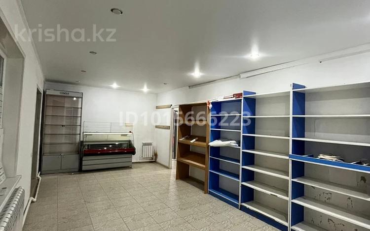 Магазины и бутики · 70 м² за 120 000 ₸ в Уральске, мкр Строитель — фото 2