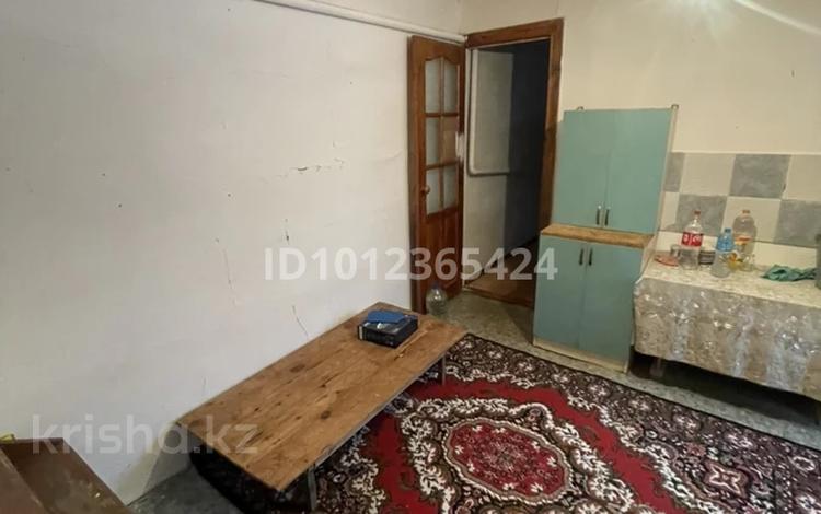 Жеке үй · 2 бөлме · 50 м² · 10 сот., Роза Багланова 55 — 18 школа, ресторан Тойдуман, бағасы: 70 000 ₸ в Актобе, жилой массив Кирпичный — фото 2