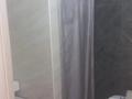 1-бөлмелі пәтер · 31 м² · 4/5 қабат, Гумарова 26 — Авангард 1 бөлмелі үй жалға беріледі. Үй таза,жылы барлық заттарымен қолайлы орталықта орналасқан. 87755946757, бағасы: 130 000 ₸ в Атырау, мкр Авангард-4 — фото 3