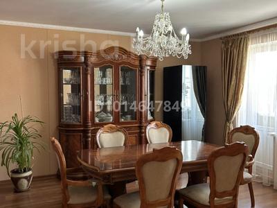 4-комнатная квартира · 80 м² · 7/10 этаж, Майкудук, Мкр Голубые пруды 4б за 40 млн ₸ в Караганде, Алихана Бокейханова р-н