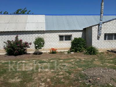 Отдельный дом · 6 комнат · 120 м² · 6 сот., Микр 7 дом 15 а — Напротив 5микр первая улица за 18 млн 〒 в Аксае