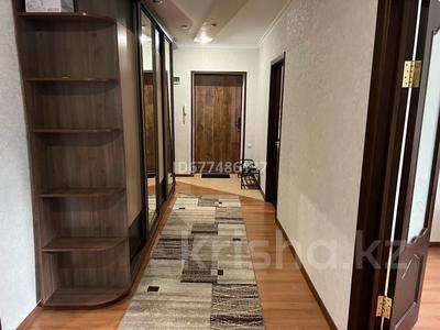 3-бөлмелі пәтер · 85 м² · 3/5 қабат, Мухита 121, бағасы: 200 000 ₸ в Уральске