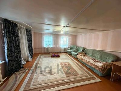 Отдельный дом · 2 комнаты · 60 м² · 2 сот., Карбышева — Магазин Сороковой за 50 000 ₸ в Уральске