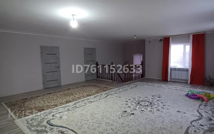 Отдельный дом · 10 комнат · 300 м² · 8 сот., мкр Кокарна, 13 00 — Вдоль дороги за 55 млн ₸ в Атырау — фото 3