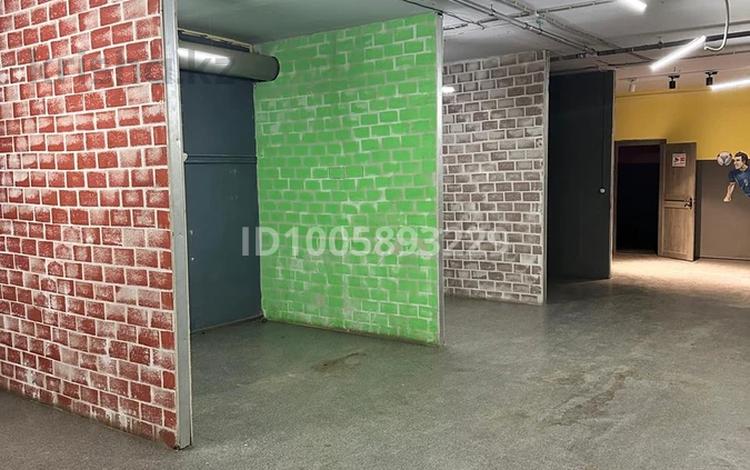 Свободное назначение, офисы, магазины и бутики, склады, общепит, салоны красоты, фитнес и спорт, медцентры и аптеки, образование, развлечения, конференц-залы, кабинеты и рабочие места, студии · 190 м² за 350 000 〒 в Актобе, мкр. Алтын орда — фото 9