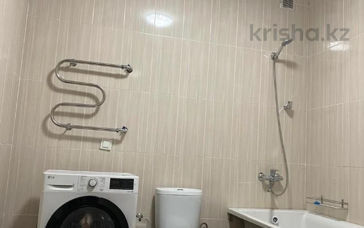 2-бөлмелі пәтер · 56 м² · 3/12 қабат, Толе би 273/5, бағасы: 39 млн ₸ в Алматы, Алмалинский р-н — фото 2