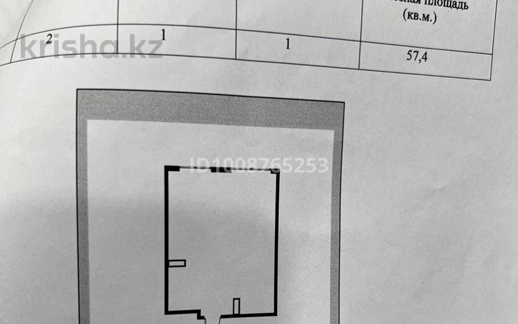 2-бөлмелі пәтер · 54 м² · 1/10 қабат, Аэропортная 20, бағасы: 30 млн ₸ в  — фото 2